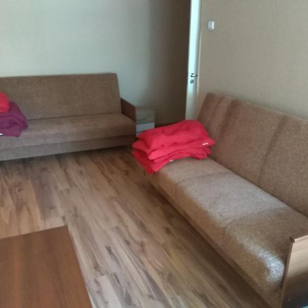 Petera Apartaments Ventspils Ngoại thất bức ảnh